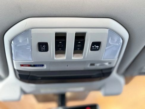 Used 2021 Subaru Ascent Limited w/ Technology Package image 40