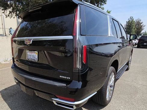 Used 2021 Cadillac Escalade Premium Luxury AWD/4WD image 8