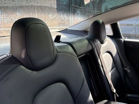 Used 2018 Tesla Model 3 Long Range image 26