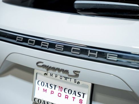 Used 2022 Porsche Cayenne S Platinum image 13