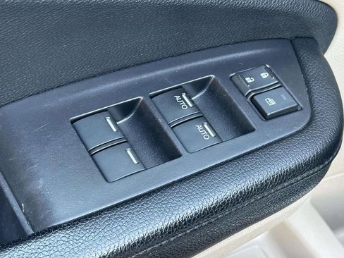 Used 2017 Honda Pilot EX-L image 10