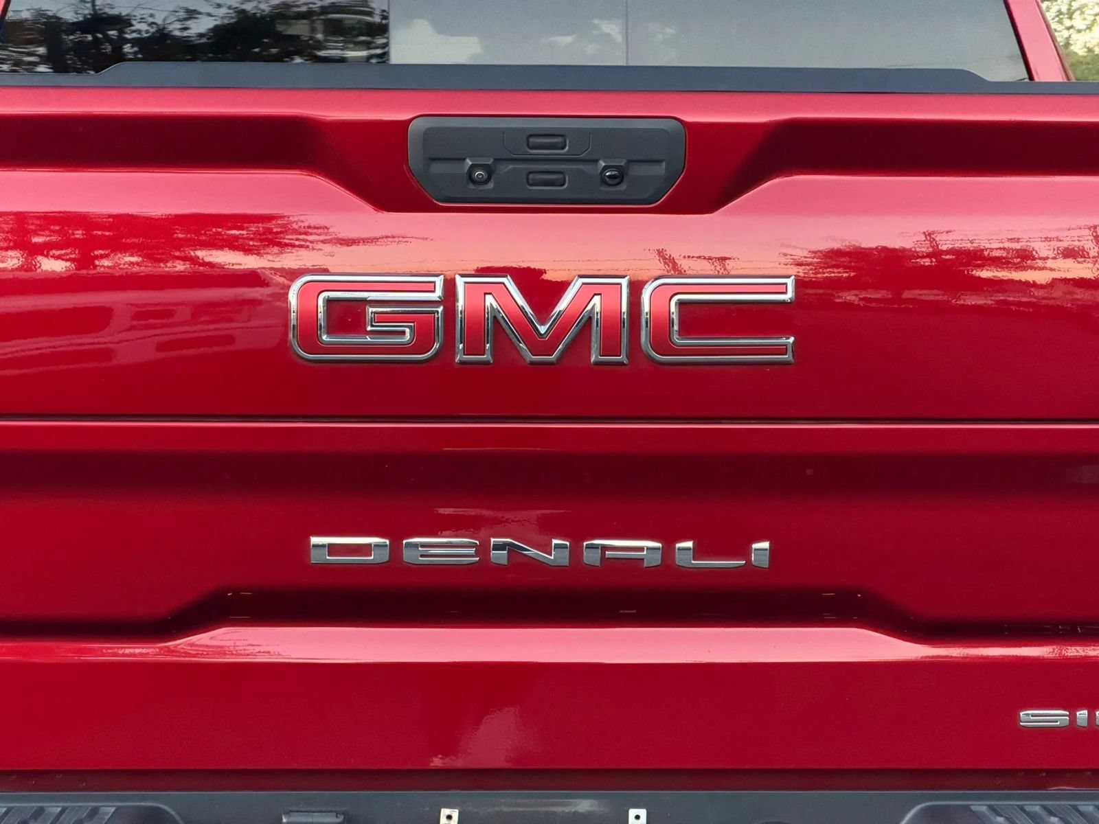 Used 2021 GMC Sierra 1500 Denali w/ Denali Ultimate Package AWD/4WD image 8