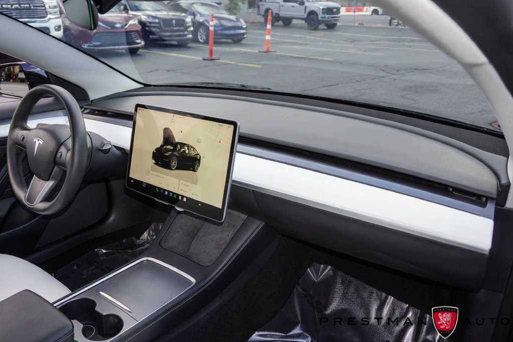 Used 2022 Tesla Model 3 Long Range AWD/4WD image 30