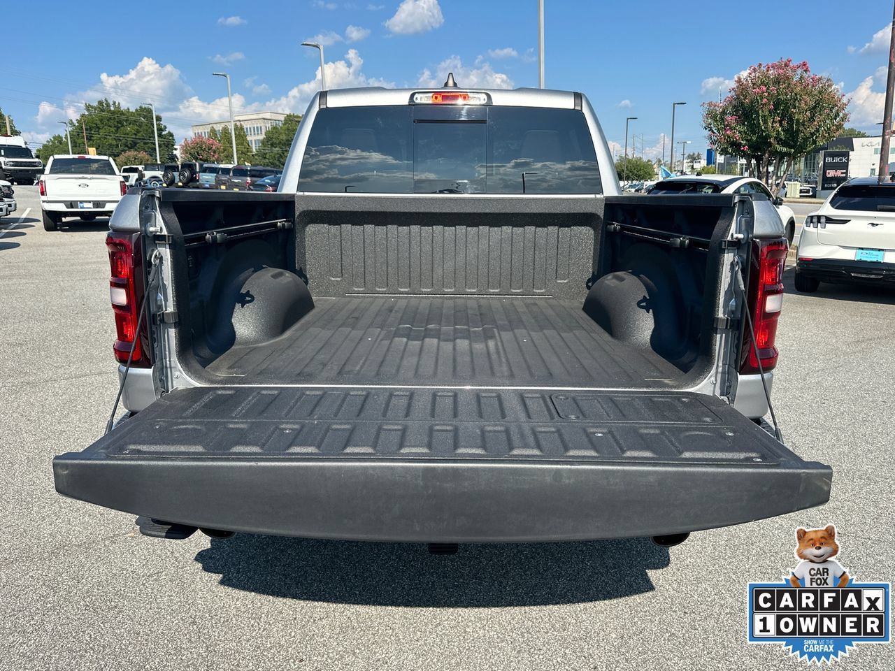 Used 2025 RAM 1500 Laramie w/ Night Edition AWD/4WD image 18