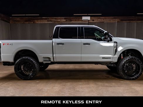 Used 2026 Ford F250 Platinum w/ Platinum Plus Package AWD/4WD image 11