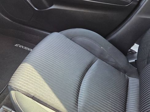 Used 2016 MAZDA MAZDA3 i Touring FWD image 13