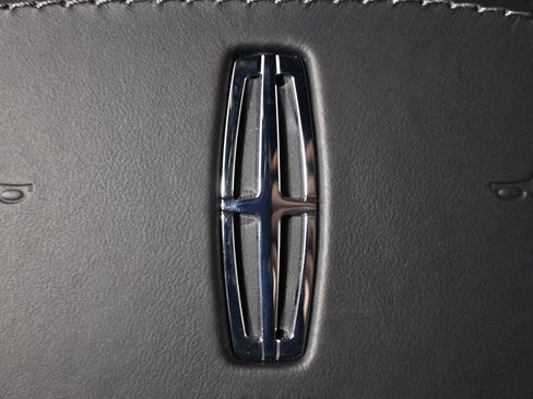 New 2026 Lincoln Navigator Reserve AWD/4WD image 32
