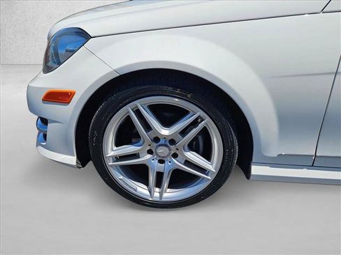 Used 2013 Mercedes-Benz C 250 Sedan image 22