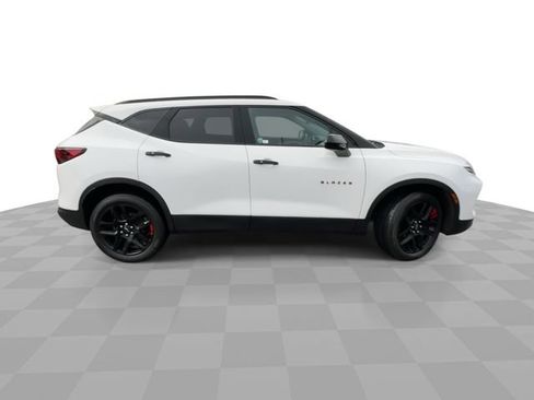 Certified 2024 Chevrolet Blazer LT w/ Redline Edition AWD/4WD image 9