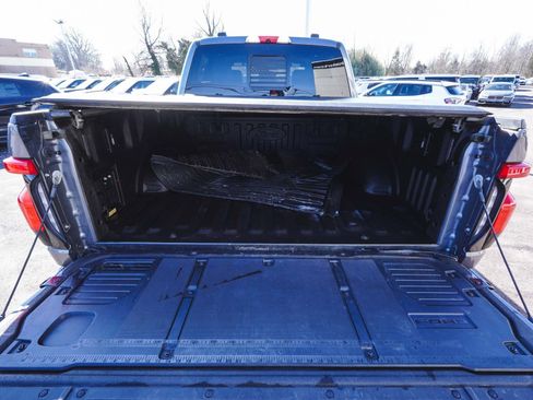 Used 2022 Ford F150 Lightning Lariat image 47