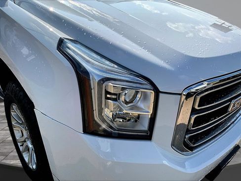 Used 2019 GMC Yukon XL SLT AWD/4WD image 35