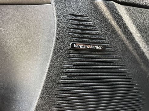 Used 2018 Dodge Challenger SXT Plus image 18