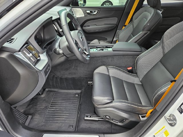 Used 2026 Volvo XC60 T8 Polestar w/ Protection Package Premier AWD/4WD image 18