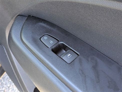 Used 2024 Hyundai Venue SEL image 32