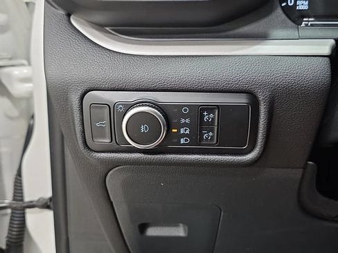Used 2023 Ford Explorer XLT w/ Equipment Group 202A AWD/4WD image 26