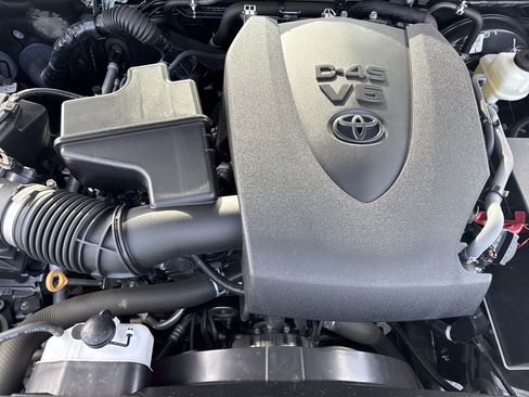 Used 2022 Toyota Tacoma SR w/ SX Package RWD image 41