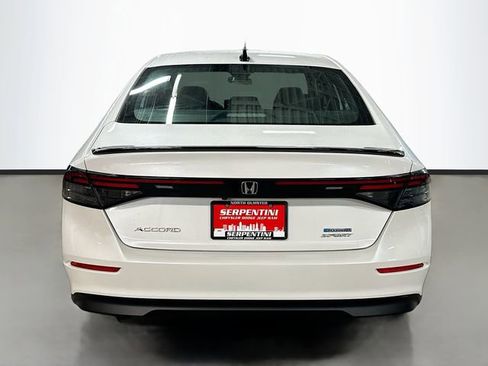 Used 2023 Honda Accord Sport image 7
