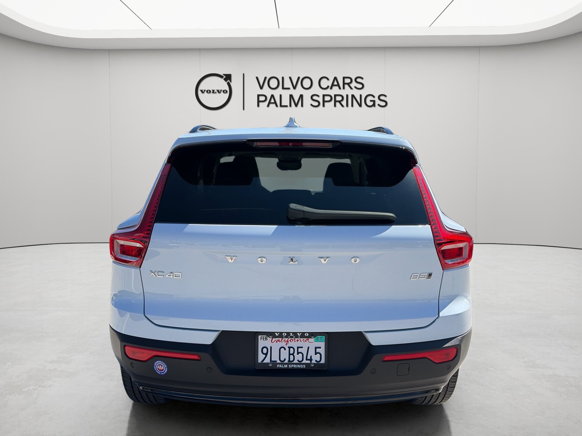 Used 2024 Volvo XC40 B5 Plus w/ Protection Package Premier AWD/4WD image 5