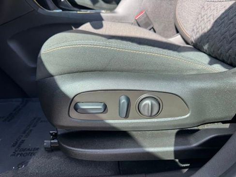 Used 2023 Chevrolet Equinox LT w/ Driver Convenience Package FWD image 21
