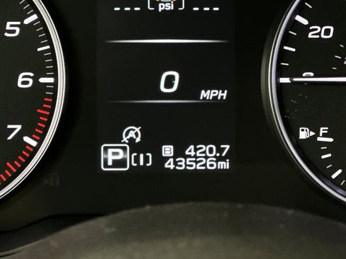 Certified 2024 Subaru Crosstrek 2.0i Premium w/ Crosstrek Mirror Package image 25