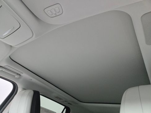 Used 2026 Lincoln Navigator Reserve AWD/4WD image 12