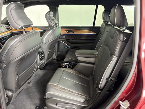 Used 2022 Jeep Grand Cherokee L Summit AWD/4WD image 7