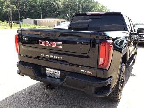 Used 2024 GMC Sierra 1500 AT4 w/ AT4 Premium Package AWD/4WD image 10