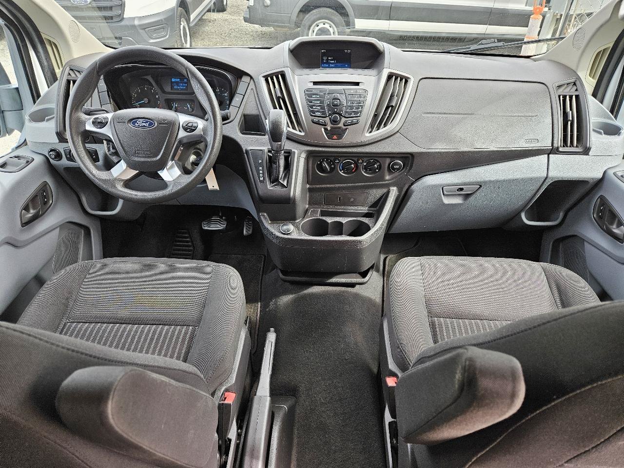 Used 2018 Ford Transit 350 XL RWD image 27