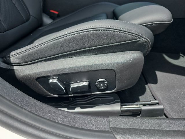 Used 2026 BMW 330i Sedan RWD image 35
