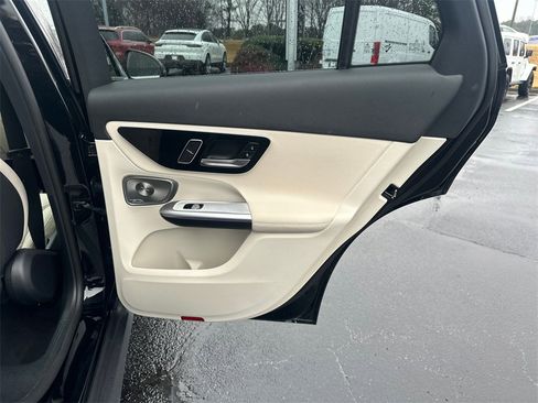 Certified 2025 Mercedes-Benz GLC 300 4MATIC image 18