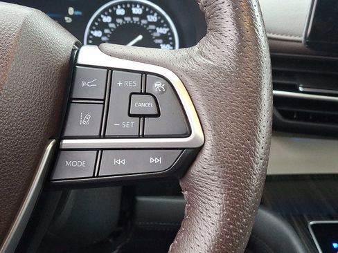 Certified 2021 Toyota Sienna Platinum image 29