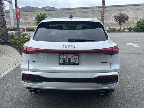 Used 2025 Audi Q5 Premium w/ Premium Plus AWD/4WD image 7