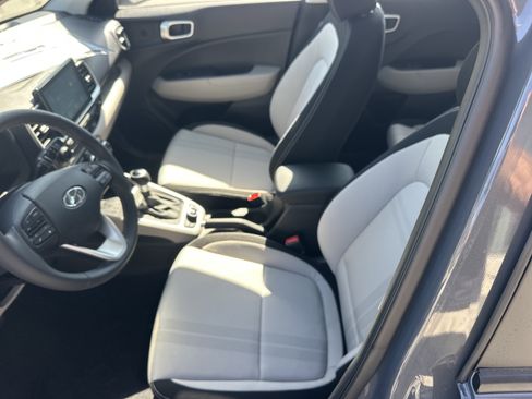 New 2026 Hyundai Venue SEL image 18