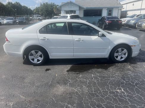 Used 2009 Ford Fusion SE FWD image 4