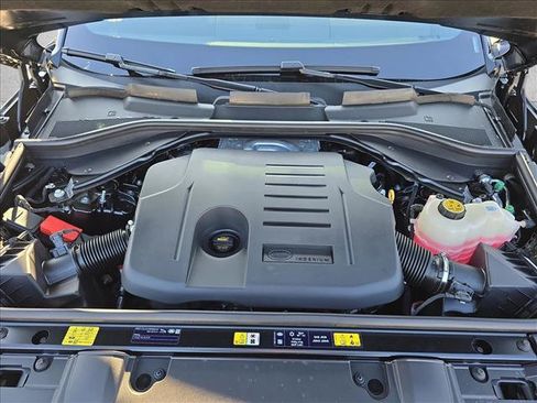 New 2026 Land Rover Range Rover Long Wheelbase SE image 29