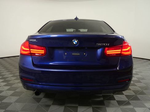 Used 2017 BMW 320i Sedan image 4