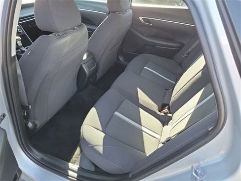 Used 2025 Hyundai Sonata SE image 19
