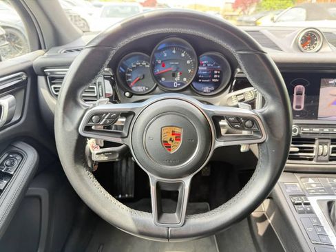Used 2020 Porsche Macan AWD/4WD image 19