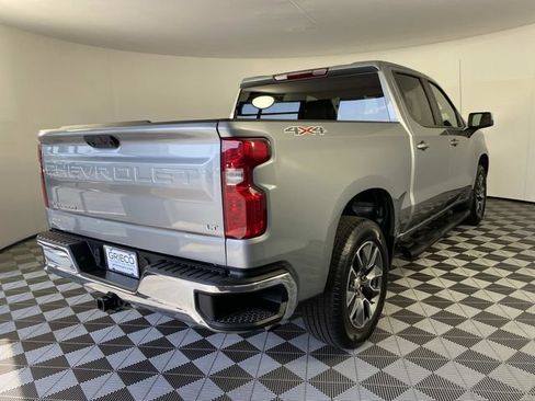 Used 2023 Chevrolet Silverado 1500 LT AWD/4WD image 9