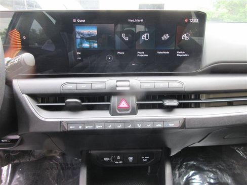 Used 2025 Kia K4 FWD image 18