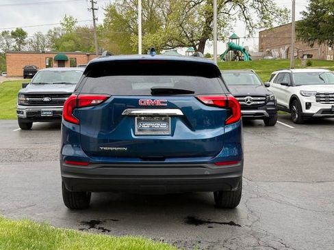 Used 2021 GMC Terrain SLE w/ Driver Convenience Package FWD image 5