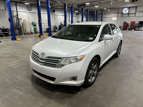 Used 2010 Toyota Venza AWD image 1