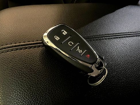 Used 2022 Chevrolet Equinox Premier image 33