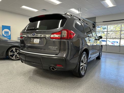 Used 2019 Subaru Ascent Touring w/ Popular Package #2A image 9