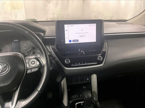 Certified 2024 Toyota Corolla Cross LE image 18