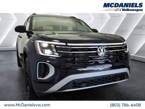 New 2026 Volkswagen Atlas Peak Edition AWD/4WD image 1