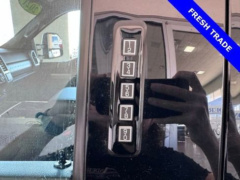 Used 2021 Ford F250 Lariat w/ Lariat Ultimate Package image 29