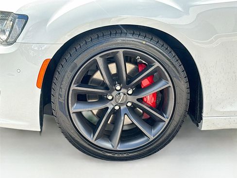 Used 2023 Chrysler 300 C image 34