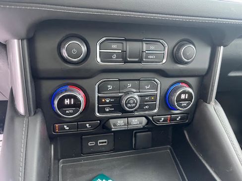 Used 2023 Chevrolet Suburban Z71 w/ Z71 Off-Road Package image 11