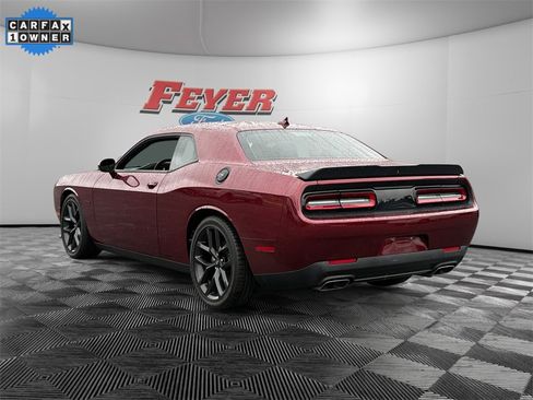 Used 2022 Dodge Challenger R/T w/ Plus Package image 3